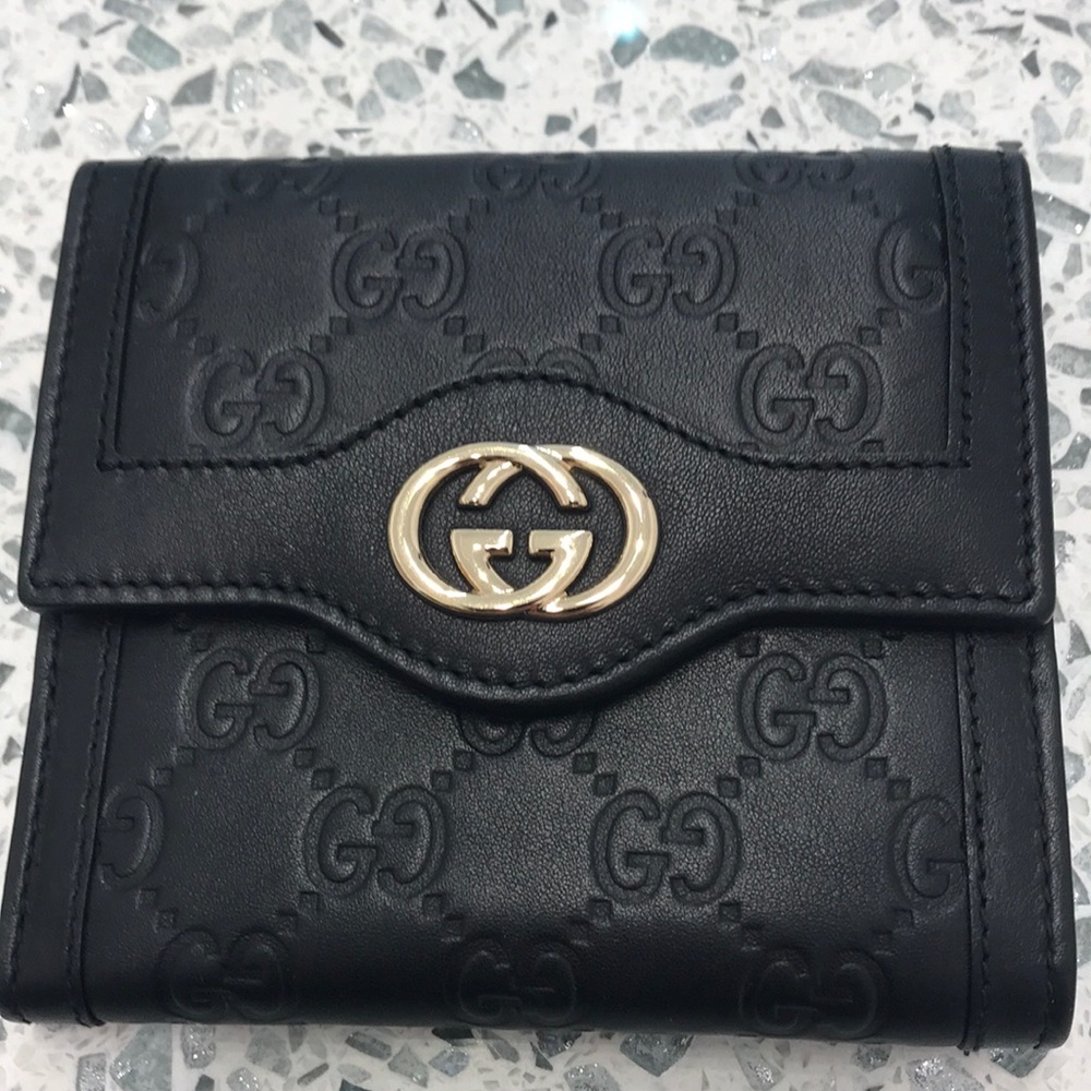 BRAND NEW & AUTHENTIC! Gucci Icon Signature wallet